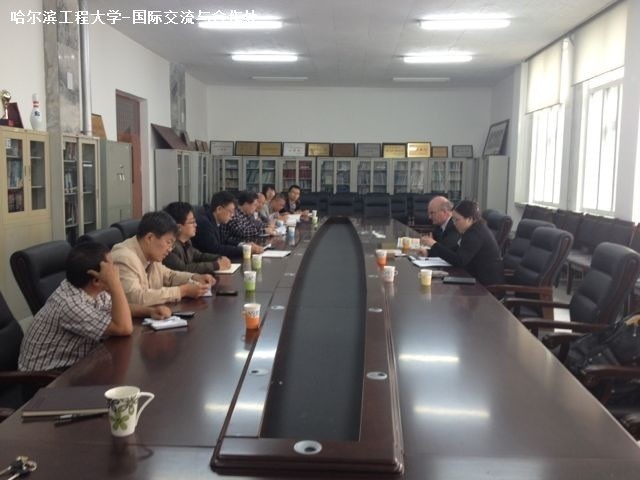 理学院会议室-洽谈“3+1+1”项目